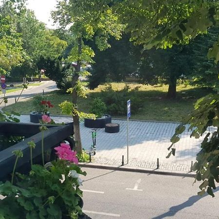 Interbelic Km0 Apartman Konstanca Kültér fotó