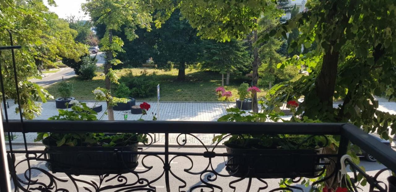 Interbelic Km0 Apartman Konstanca Kültér fotó