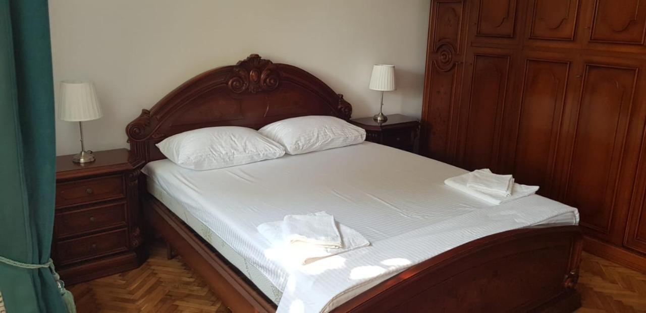 Interbelic Km0 Apartman Konstanca Kültér fotó