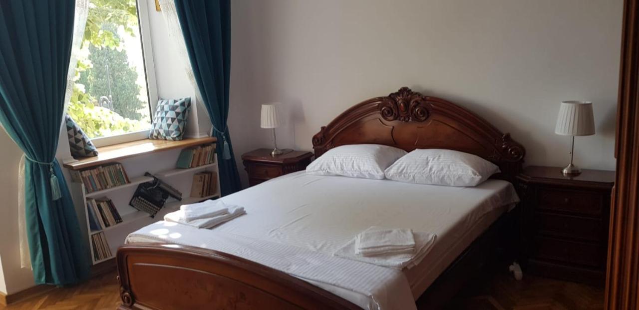 Interbelic Km0 Apartman Konstanca Kültér fotó